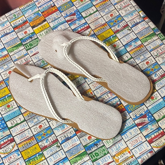 Roxy Women’s White Braided Strap Sandals – Size Approx. 9/10 - Picture 1 of 6